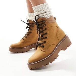 stradivarius Tan Lace-Up Lug Sole Ankle Boots Size 9